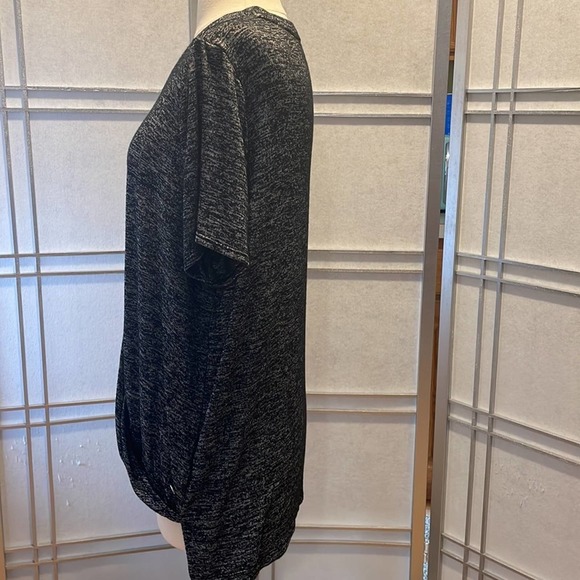 *Calvin Klein Heathered Gray Soft Short Sleeved Top - Picture 4 of 7